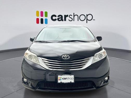 Midnight Black Metallic 2017 Toyota Sienna XLE Premium