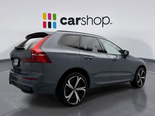 2023 Volvo XC60 B6 Ultimate Dark Theme