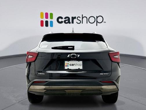 Mosaic Black Metallic 2025 Chevrolet Trax FWD ACTIV