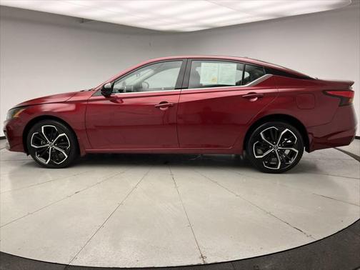 2023 Nissan Altima SR Intelligent AWD
