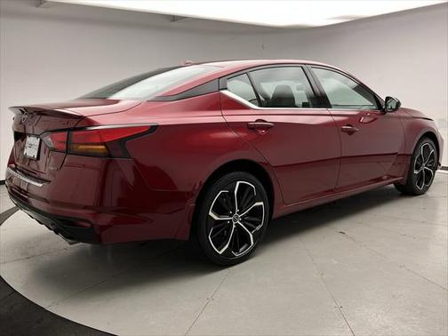 2023 Nissan Altima SR Intelligent AWD
