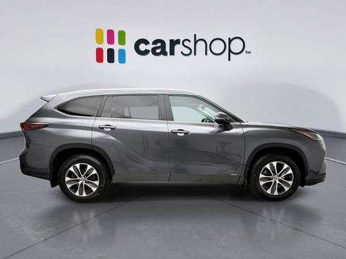 2024 Toyota Highlander Hybrid XLE