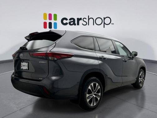 2024 Toyota Highlander Hybrid XLE