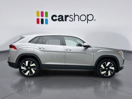 Silver Mist 2025 Volkswagen Atlas Cross Sport 2.0T SE w/Technology 4MOTION