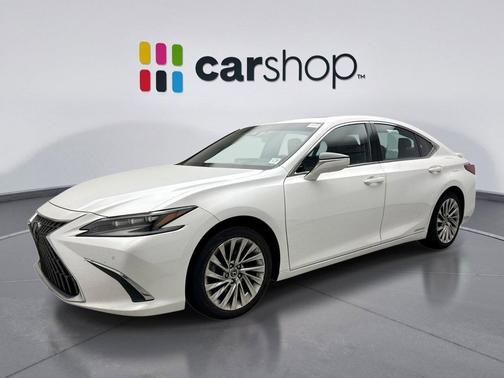 2022 Lexus ES 300h Ultra Luxury
