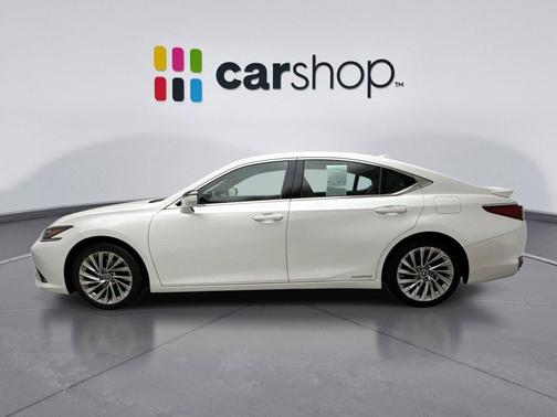 2022 Lexus ES 300h Ultra Luxury