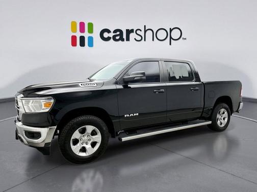 Diamond Black Crystal Pearlcoat 2023 RAM 1500 Big Horn/Lone Star