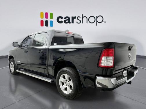 Diamond Black Crystal Pearlcoat 2023 RAM 1500 Big Horn/Lone Star