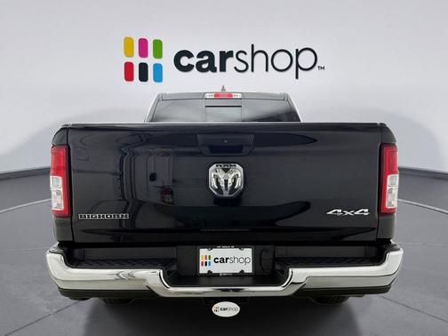 Diamond Black Crystal Pearlcoat 2023 RAM 1500 Big Horn/Lone Star