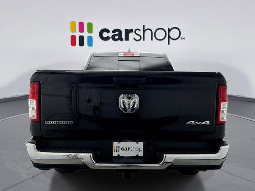 Diamond Black Crystal Pearlcoat 2023 RAM 1500 Big Horn/Lone Star