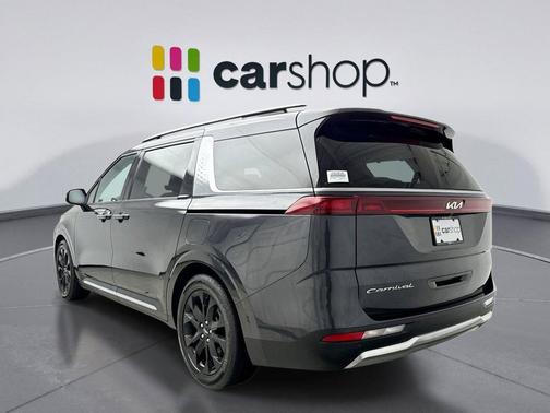 2022 Kia Carnival SX