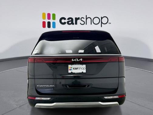 2022 Kia Carnival SX