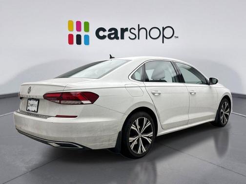 2022 Volkswagen Passat 2.0T SE