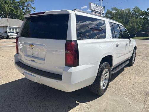 Summit White 2018 Chevrolet Suburban LT