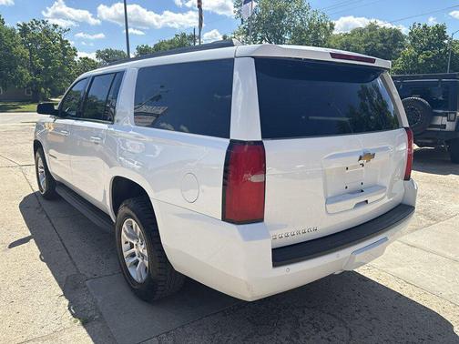 Summit White 2018 Chevrolet Suburban LT