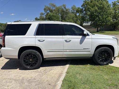 Summit White 2018 GMC Yukon Denali