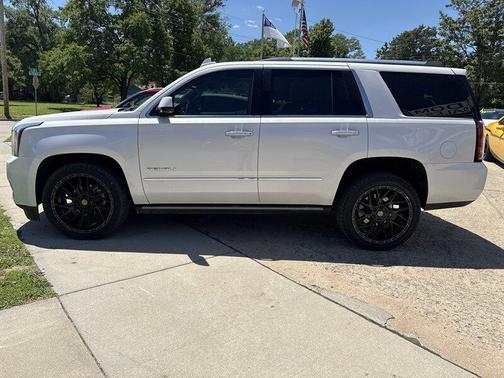 Summit White 2018 GMC Yukon Denali