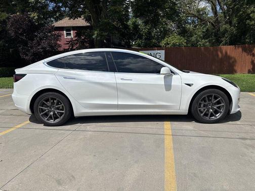 2019 Tesla Model 3 Standard Range