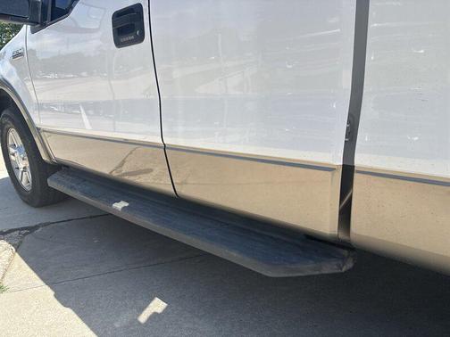 Oxford White Clearcoat 2004 Ford F-150 Lariat