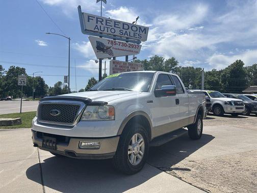 Oxford White Clearcoat 2004 Ford F-150 Lariat