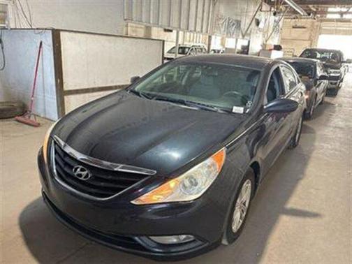 Midnight Black Mica 2013 Hyundai SONATA GLS