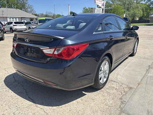 Midnight Black Mica 2013 Hyundai SONATA GLS