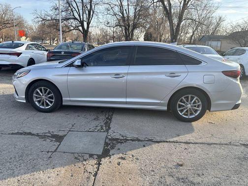 2019 Hyundai SONATA SE