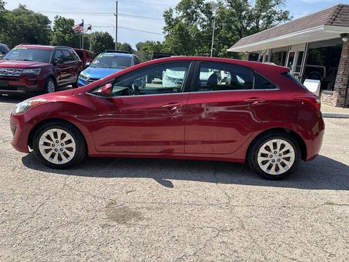 Scarlet Red Pearl 2017 Hyundai Elantra GT Base