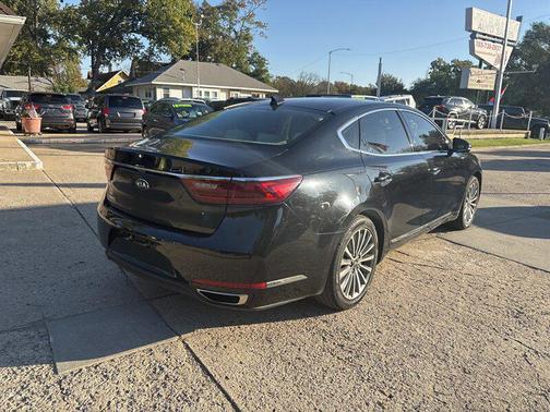 2017 Kia Cadenza Premium