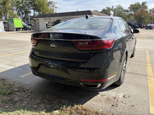 2017 Kia Cadenza Premium