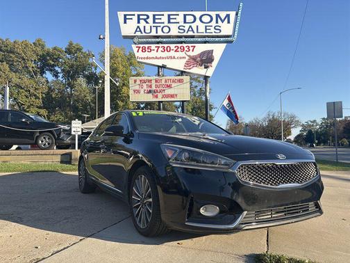 2017 Kia Cadenza Premium