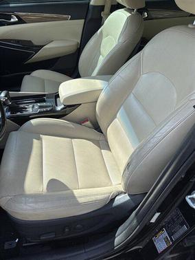 2017 Kia Cadenza Premium