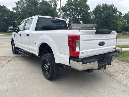 Oxford White 2018 Ford F-250 Super Duty XL