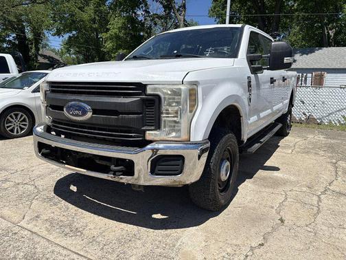Oxford White 2018 Ford F-250 Super Duty XL