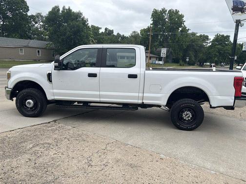 Oxford White 2018 Ford F-250 Super Duty XL