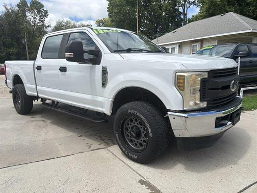 Oxford White 2018 Ford F-250 XL