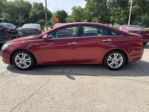 2011 Hyundai SONATA Limited