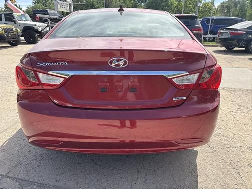 2011 Hyundai SONATA Limited