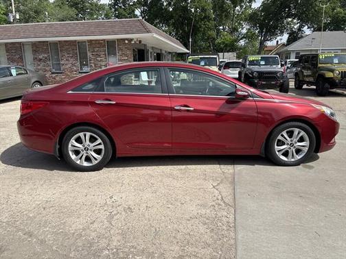 2011 Hyundai SONATA Limited