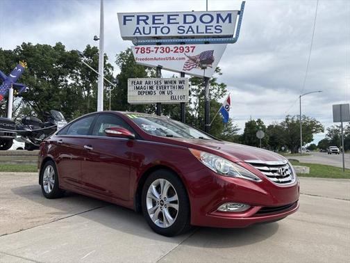 2011 Hyundai SONATA Limited
