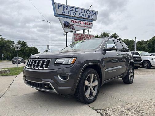 Granite Crystal Metallic Clearcoat 2015 Jeep Grand Cherokee Overland