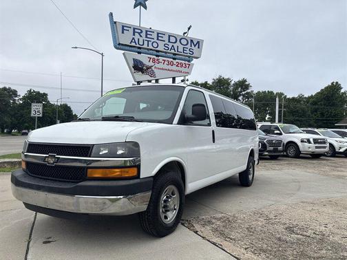 Black Granite Metallic 2009 Chevrolet Express 3500 Base