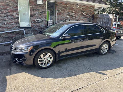 2018 Volkswagen Passat 2.0T SE