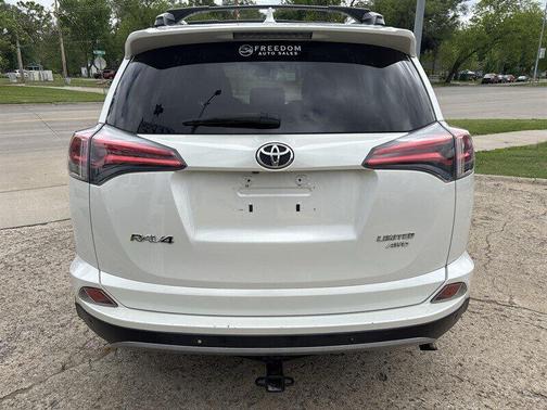 Blizzard Pearl 2017 Toyota RAV4 Limited