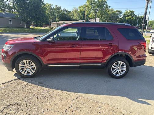 Ruby Red Metallic Tinted Clearcoat 2019 Ford Explorer XLT