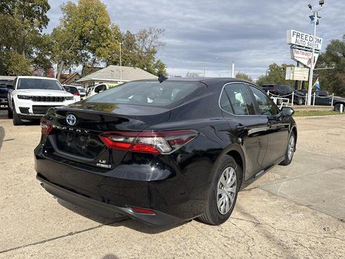 2022 Toyota Camry LE