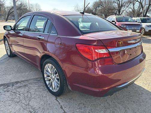 2013 Chrysler 200 Limited