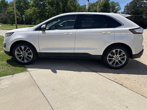 White Platinum Metallic Tri-Coat 2016 Ford Edge Titanium