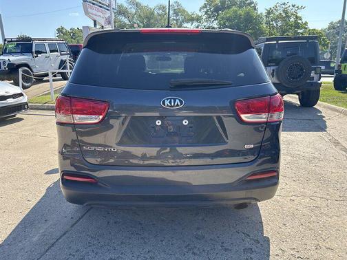 2017 Kia Sorento LX