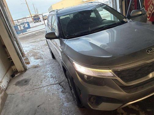 Steel Gray 2021 Kia Seltos EX